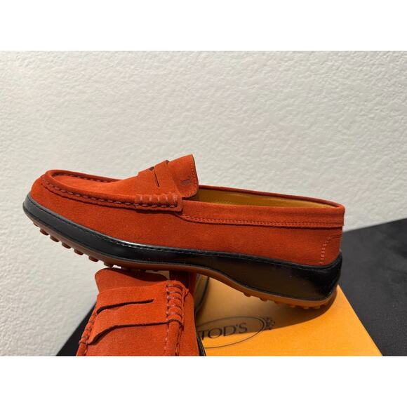 NIB Tod's Gommino Women's Rust Color Suede Loafers Sz 8.5 Flat Driving Penny Nub - Picture 2 of 12